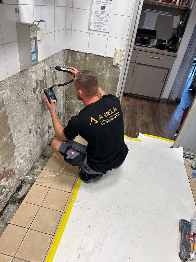 wasserschaden-feuchtigkeit-messung-sanierung